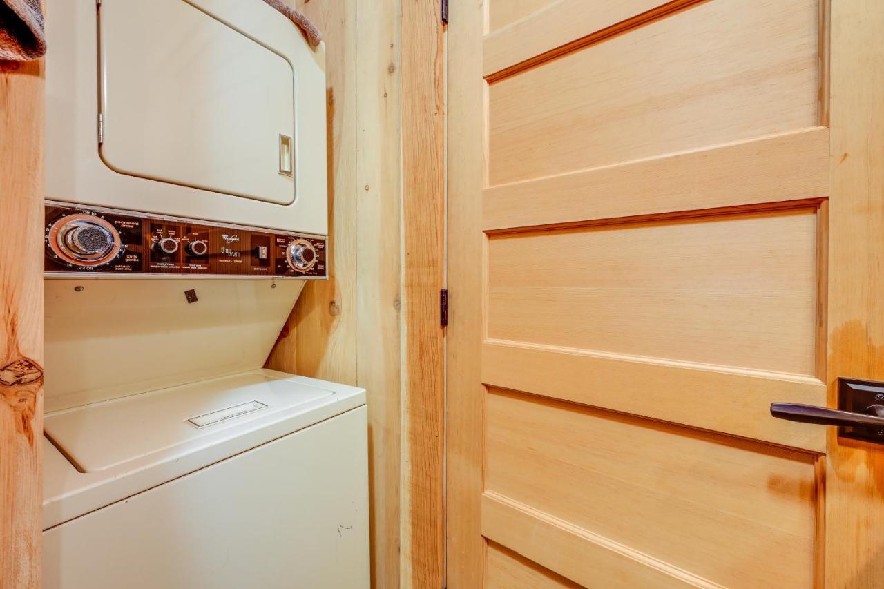 Enchanting Creekside Cabin Near Kings Canyon Park! Badger ภายนอก รูปภาพ