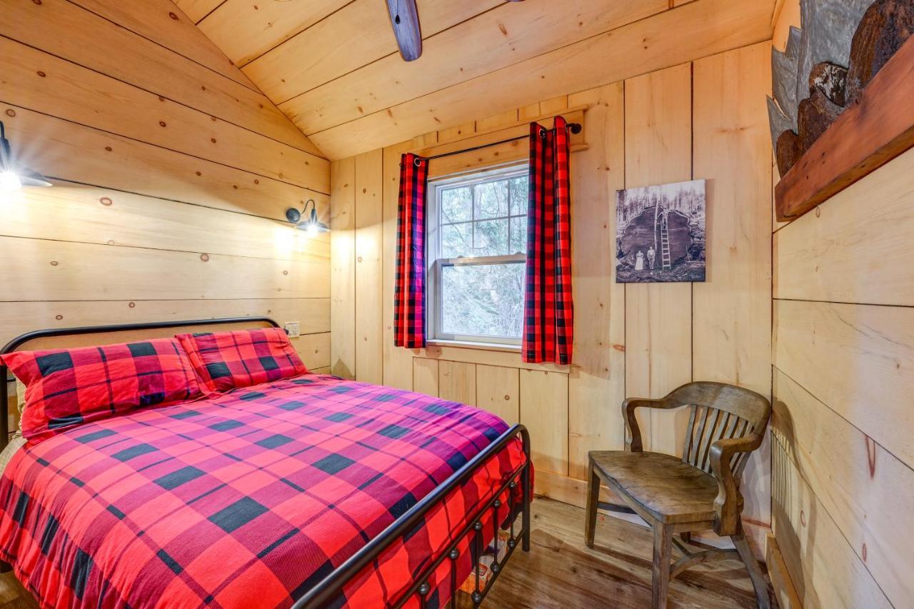 Enchanting Creekside Cabin Near Kings Canyon Park! Badger ภายนอก รูปภาพ